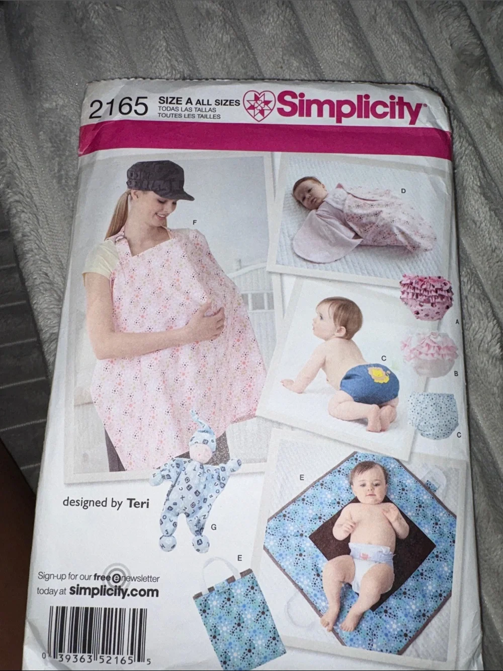 Simplicity 2165  Nursing Cover
